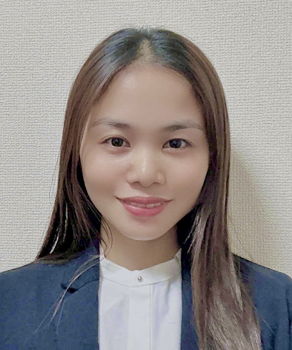 日本語の先生です。Riho Sensei